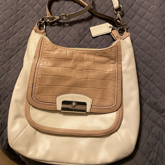 Authentic Coach Crossbody Shoulder bag